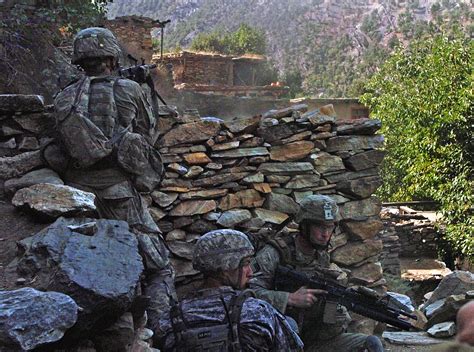 Soldiers Battle Afghan Insurgents In Korengal Valley Article The