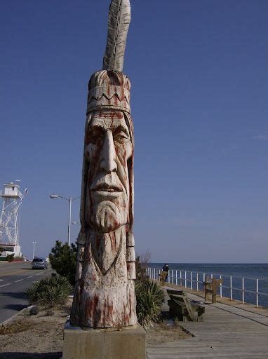 Peter Toth Indian Totem Sculpture Native American Artwork Native American Art Tree Carving