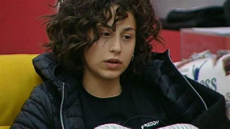 Tuttavia giulia stabile non è naturalmente l'unica concorrente di amici 20. Amici, Giulia Molino confessa: "Non ero accettata dalla ...