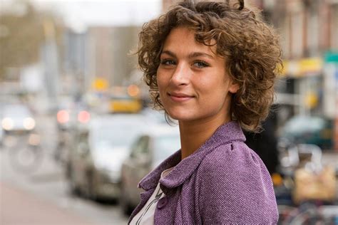 Wird die beziehung zwischen schauspielerin eva van de wijdeven aus die niederlande und ihrem aktuelle freund, jerom das jahr 2021 überleben? Eva van de Wijdeven