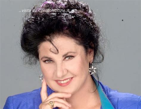 Marisa laurito parla di alain delon: Marisa Laurito al Giffoni Teatro in "La Signora delle Mele ...