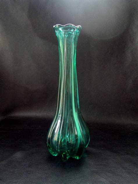 Green Glass Vase Vintage Swung Art Glass Bud Vase Etsy Bud Vases Vase Green Glass