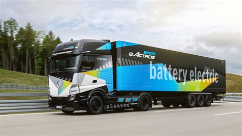 Mercedes Benz Unveils EActros LongHaul Truck With A Range Of Over 500