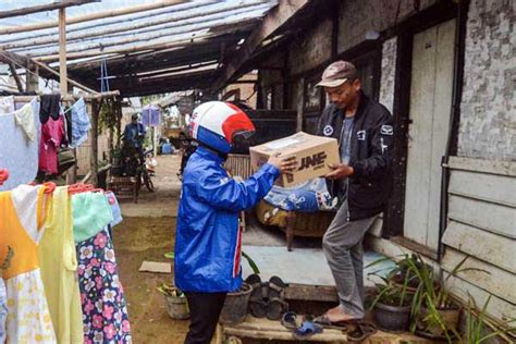 Dengan pengalaman selama 28 tahun, jne melayani kebutuhan pelanggan setianya jne gorontalo distribusikan bantuan tni ad. Jne Surogenen - Tiar Recht Salm On Twitter Nasibmu Jne Id ...