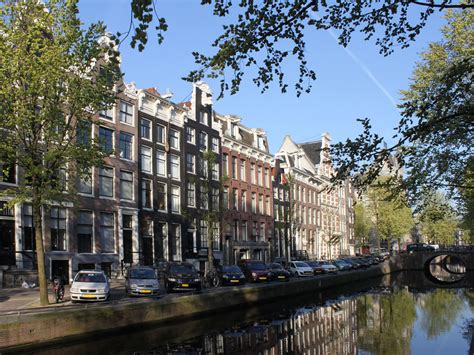 Despite our efforts, occasionally errors resulting from typos, inaccurate detail information or technical mistakes may occur. Haus Leliegracht, Amsterdam | Bob Gysin + Partner - BGP
