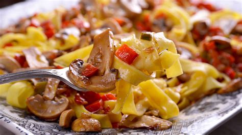 Cómo jugar cocina con sara: Pasta fresca con champiñones y pimientos - Dolores ...
