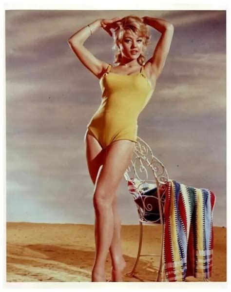 GLYNIS JOHNS SEXY Leggy Busty Swimsuit Publicity Pose Vintage 8x10