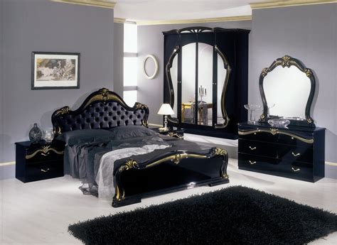 To bring you the highest quality and most comprehensive set of bedroom furniture options possible, bassett's designers have been hard at work, leaving no. Judy - Italian Classic Black Bedroom Set (Gold Fabric ...