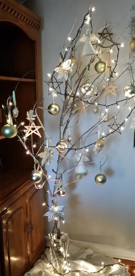 Christmas Décor diy tree branch decorated  Christmas decor diy, Tree