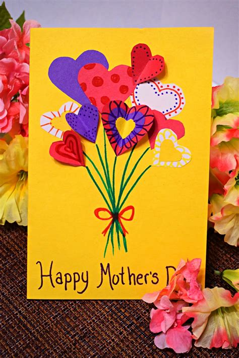Ces idées de bricolages fête des mères feront un très beau cadeau à offrir à maman. Plus de 60 idées pour fabriquer une carte fête des mères ...
