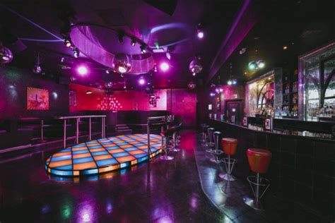 11 Types Of Bars Nightclubs Pubs And Lounges