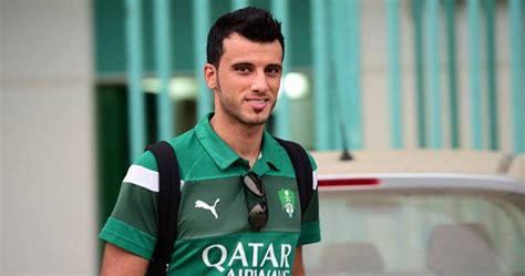 أكد الاتحاد السوري لكرة القدم، غياب عمر السومة لاعب الأهلي السعودي، عن مباريات المنتخب الأول في مباريات التصفيات الآسيوية المؤهلة إلى. عمر السومة وزوجته : عمر السومة وزوجته واولاده / Ù†Ø¬Ù… Ø§Ù ...