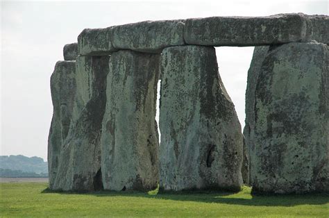 Moving The Stones Of Stonehenge