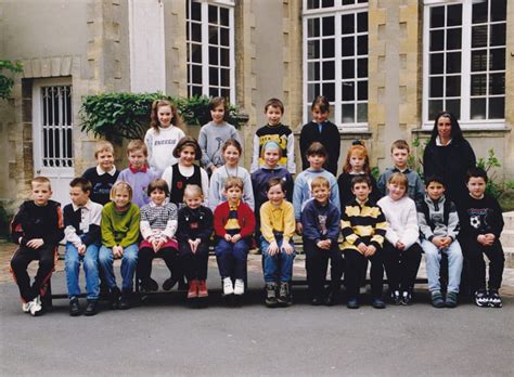 Photo De Classe CE1 De 1997 ECOLE SAINT JOSEPH Copains D Avant