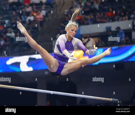 Olivia Dunne In 2023 Gymnastics Poses Gymnastics Photos Gymnastics Images And Photos Finder