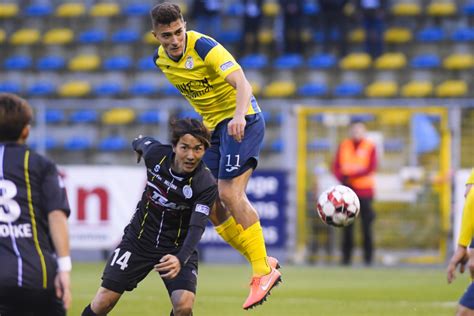 Over these 28 matches they scored 69 goals and conceded 24. Proximus League : partage entre l'Union Saint-Gilloise et ...