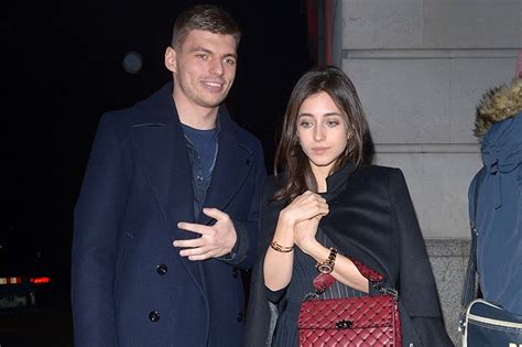 Everyone knows max verstappen's reputation for aggressive driving within the confines of formula 1 racing, yet his antics behind the wheel have made kelly piquet max verstappen and kelly piquet. Ecco le mogli e le fidanzate dei piloti di F1 - venite a ...