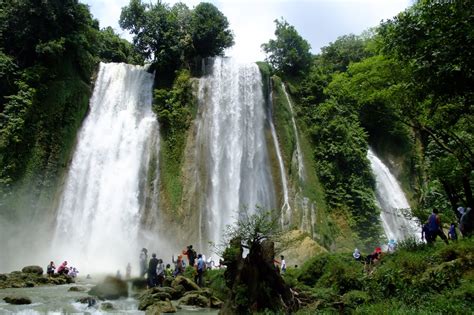 Yups, fasilitas travel memang paling mumpuni dibanding moda transportasi lainnya. Curug Cikaso (Sukabumi) | Alam Priangan