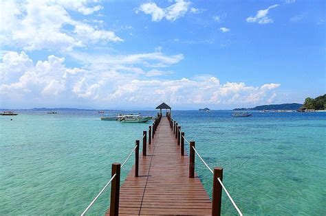 The capital of the state of sabah on the island of borneo, this malaysian city is a growing resort destination due to its proximity to tropical islands, sandy beaches, lush rainforest and mount kinabalu. Just out of Kota Kinabalu City are a cluster of islands ...