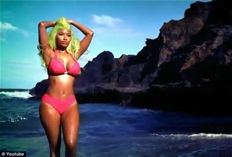 Nicki Minaj Shows Off Her Bikini Body In Starships Video Atlnightspots Hot Sex Picture