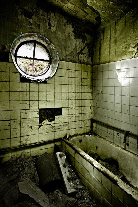 Esta joven valenciana, a la que se dio por desaparecida en terrassa, ya ha sido localizada, salva. Dunheim: Punto misterioso: El Hospital del Tórax de Terrasa