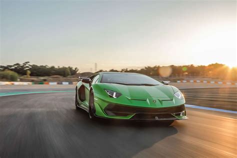 Lamborghini Aventador Svj Stellt Neuen N Rburgring Nordschleifen Rekord