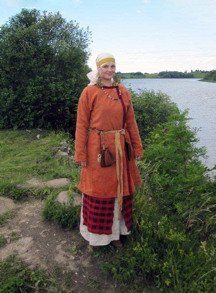 Medieval Slavic Costume Of Ancient Russia Slovens From Novgorod