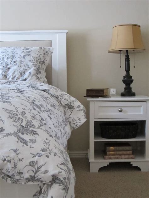 What advantages do floating nightstands have compared to regular nightstands? do it yourself divas: DIY: Nightstand