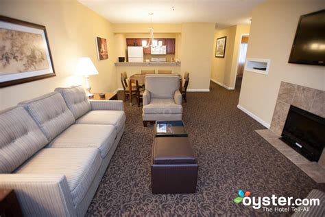 You can fit up to 8 guests at hotels with an average star rating of 3.08. Bedroom Suites: 2 Bedroom Suites Near Williamsburg Va