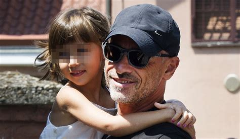 Cette inscription à notre liste d'attente prioritaire de eros ramazzotti ne vous engage à aucun achat futur. Eros Ramazzotti 2021: Wife, net worth, tattoos, smoking ...