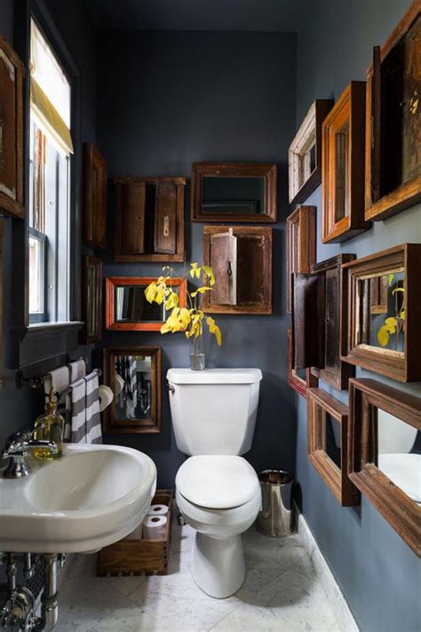 Beautiful Colonial Bathroom With Wooden Framed Art