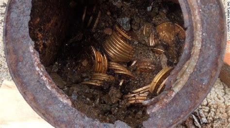 Couple Strikes Gold After Finding 10m In Rare Coins Buried In Yard Ktla