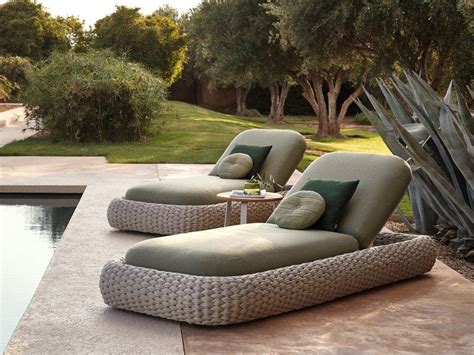 Furniture Crush That Accentuates Your Pool Homesfeed