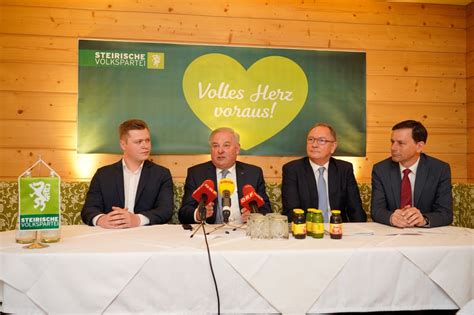 Für die kpö sind das ein­frie­ren der städ­ti­schen ta­ri­fe und ge­büh­ren und ein deut­li­ches sen­ken des prei­ses für die gra­zer jah­res­kar­te be­din­gun­gen für ver­hand­lun­gen nach… Gemeinderatswahl: Der Jüngste ist aus Kalsdorf - Graz-Umgebung