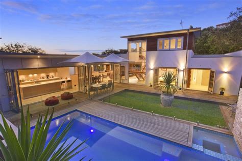 U Shaped House Design Elegant Pool Ideas Swimming Pool S And Landscaping