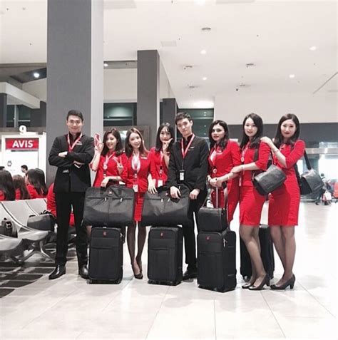 The airasia cabin crew is an iconic brand, from our red uniform to our warm, bright smiles. 【Malaysia】Air Asia cabin crew / エアアジア 客室乗務員【マレーシア ...