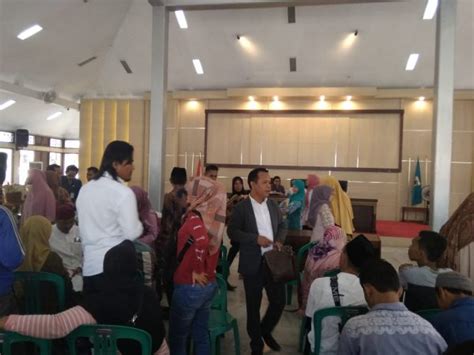 Lebih baik anda harus menyesuaikan diri mu dengan pekerjaan yang anda lamar sehingga kamu memiliki peluang yang lebih besar untuk diterima di sebuah perusahaan. Asda I Pandeglang Menduga Oknum yang Protes Ada Kongkalikong dengan Supplier | BantenNews.co.id