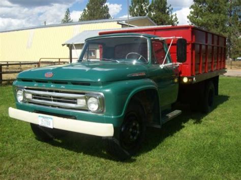 Sell Used 1962 Ford F600 Truck With Grain Box And Hoist In Polson
