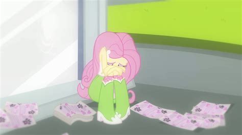 Image Fluttershy Crying By Statue Egpng My Little Pony Equestria