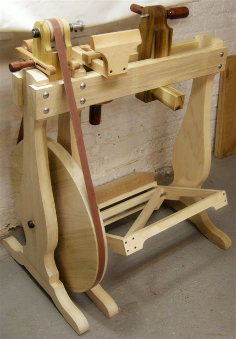 Manual Wood Lathe