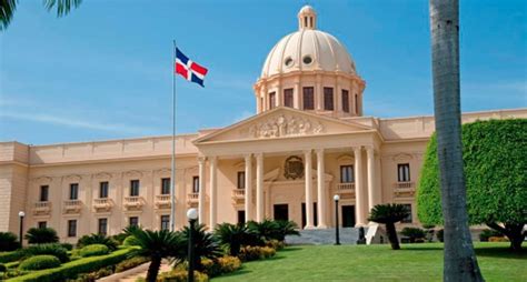 dominikanische republik der präsident erklärt den 2 januar für frei um das neue jahr zu