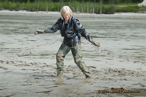 Pin By Muddy Monsters On Rubber Boots Mud And Water Waders Mud Rubber Boots