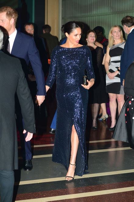 A harry sussex, to zní zkrátka tak trochu vtipně. Pravidla šatníku Meghan Markle | Vogue CS