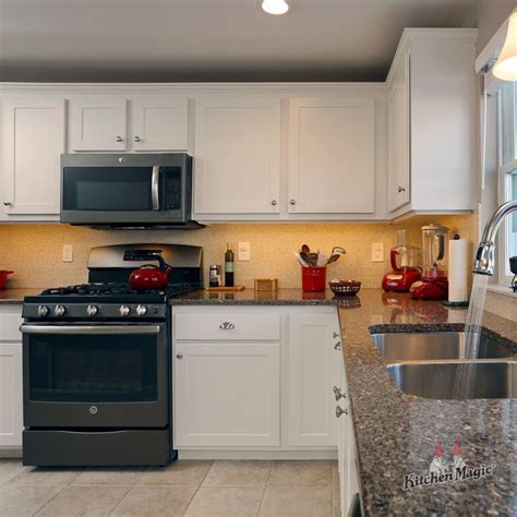 Maple cabinets have a certain personality, begging to be used in a specific manner so that your kitchen breathes how do you modernize the rest of your kitchen? We think this white cabinet kitchen is #goals. What do you ...