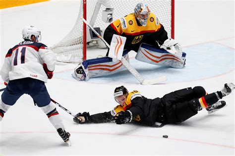 One goaltender to stop the puck from going into their own net, two defensemen, and. LIQUI MOLY ist Offizieller Sponsor der 2017 IIHF Eishockey ...