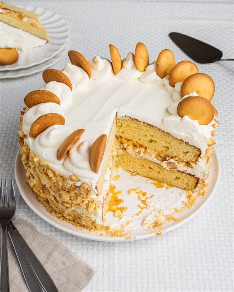 Birthday cake bread pudding ($3.79). Easy Banana Pudding Cake | Recipe | Banana pudding cake, Banana pudding, Easy banana pudding