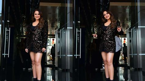 Viral Photos Of The Day Sonakshi Sinha Huma Qureshi Promote Double Xl