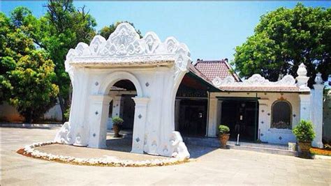 The Kraton Kasepuhan Is The Oldest Kraton Sultans Palace In The