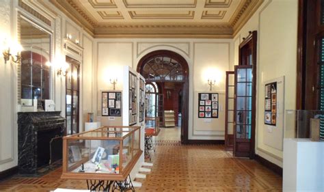 Con 47 librerías y web casadellibro.com. Casa Universitaria del Libro cumple 30 años | Fundación UNAM