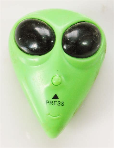 Acme Sound Magnet Green Alien Head Refrigerator Fridge Talking Take Me